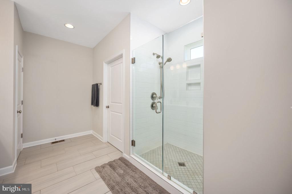 257 ROCK ISLAND RDG, MINERAL, Virginia 23117, 4 Bedrooms Bedrooms, ,4 BathroomsBathrooms,Residential,257 ROCK ISLAND RDG,VALA2009452 MLS # VALA2009452