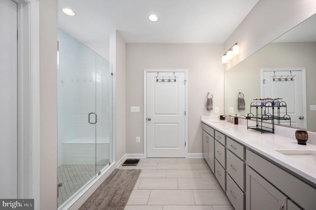 257 ROCK ISLAND RDG, MINERAL, Virginia 23117, 4 Bedrooms Bedrooms, ,4 BathroomsBathrooms,Residential,257 ROCK ISLAND RDG,VALA2009452 MLS # VALA2009452