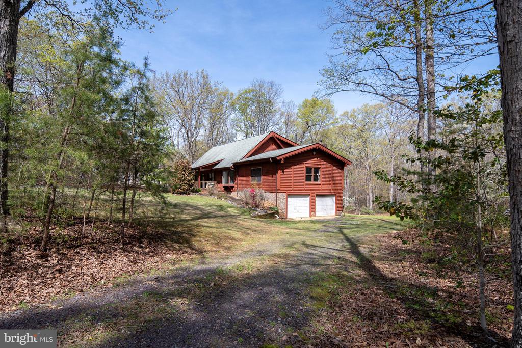 13507 BLACK MEADOW RD, SPOTSYLVANIA, Virginia 22553, 4 Bedrooms Bedrooms, ,2 BathroomsBathrooms,Residential,13507 BLACK MEADOW RD,VASP2040640 MLS # VASP2040640