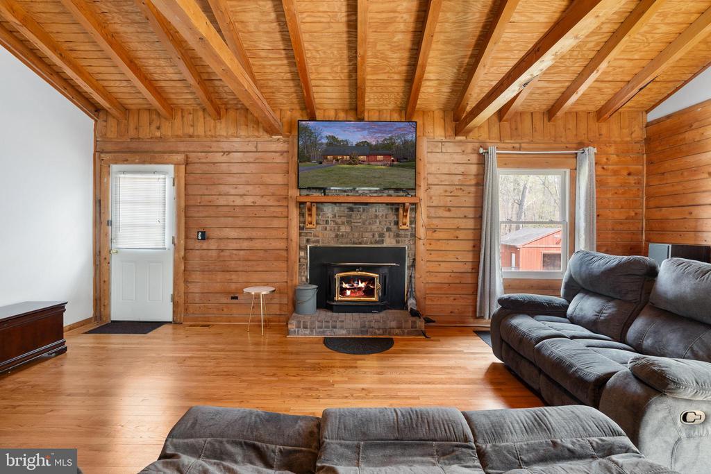 13507 BLACK MEADOW RD, SPOTSYLVANIA, Virginia 22553, 4 Bedrooms Bedrooms, ,2 BathroomsBathrooms,Residential,13507 BLACK MEADOW RD,VASP2040640 MLS # VASP2040640