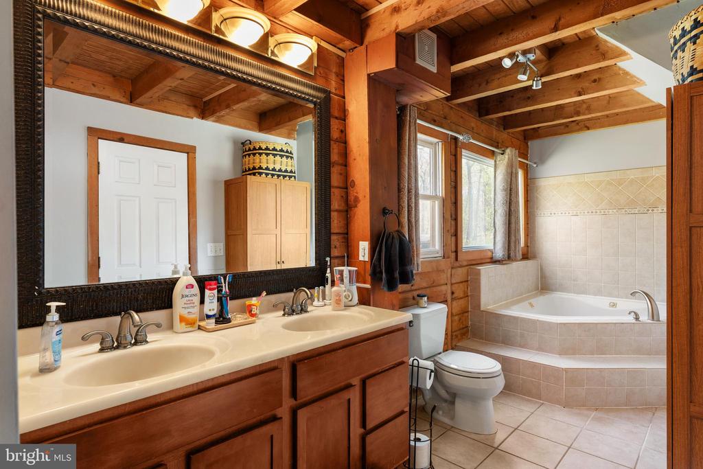 13507 BLACK MEADOW RD, SPOTSYLVANIA, Virginia 22553, 4 Bedrooms Bedrooms, ,2 BathroomsBathrooms,Residential,13507 BLACK MEADOW RD,VASP2040640 MLS # VASP2040640