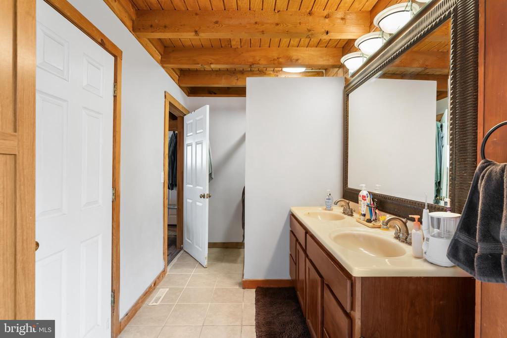 13507 BLACK MEADOW RD, SPOTSYLVANIA, Virginia 22553, 4 Bedrooms Bedrooms, ,2 BathroomsBathrooms,Residential,13507 BLACK MEADOW RD,VASP2040640 MLS # VASP2040640