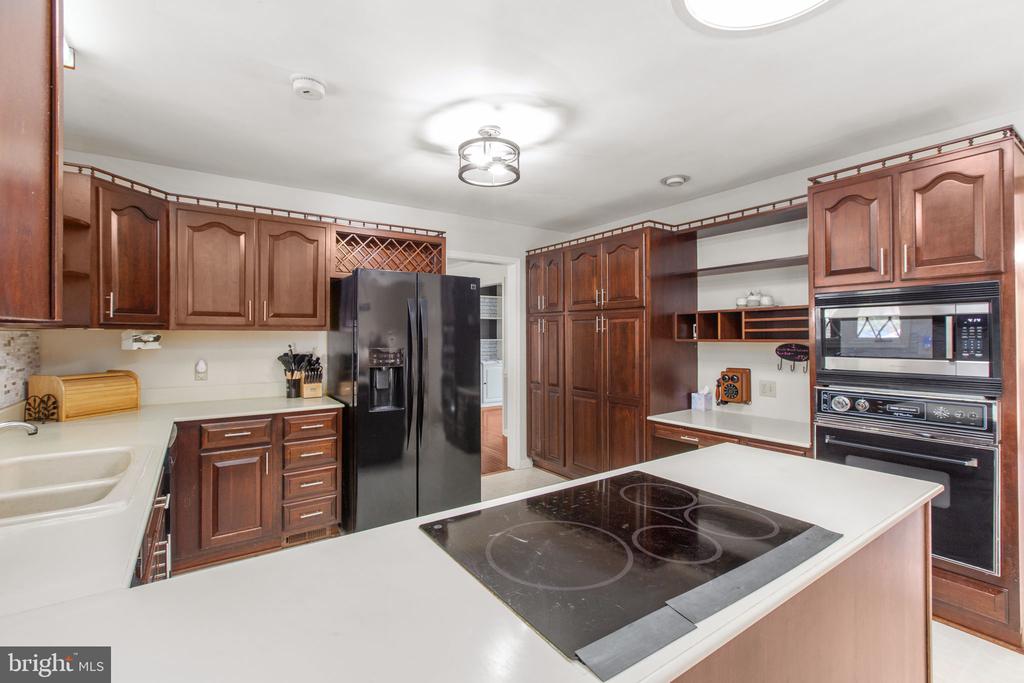 10000 LANDRUM RD, SPOTSYLVANIA, Virginia 22553, 3 Bedrooms Bedrooms, ,3 BathroomsBathrooms,Residential,10000 LANDRUM RD,VASP2040774 MLS # VASP2040774