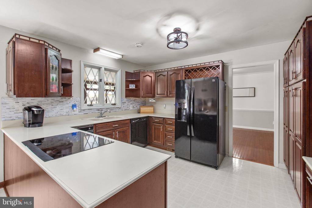 10000 LANDRUM RD, SPOTSYLVANIA, Virginia 22553, 3 Bedrooms Bedrooms, ,3 BathroomsBathrooms,Residential,10000 LANDRUM RD,VASP2040774 MLS # VASP2040774