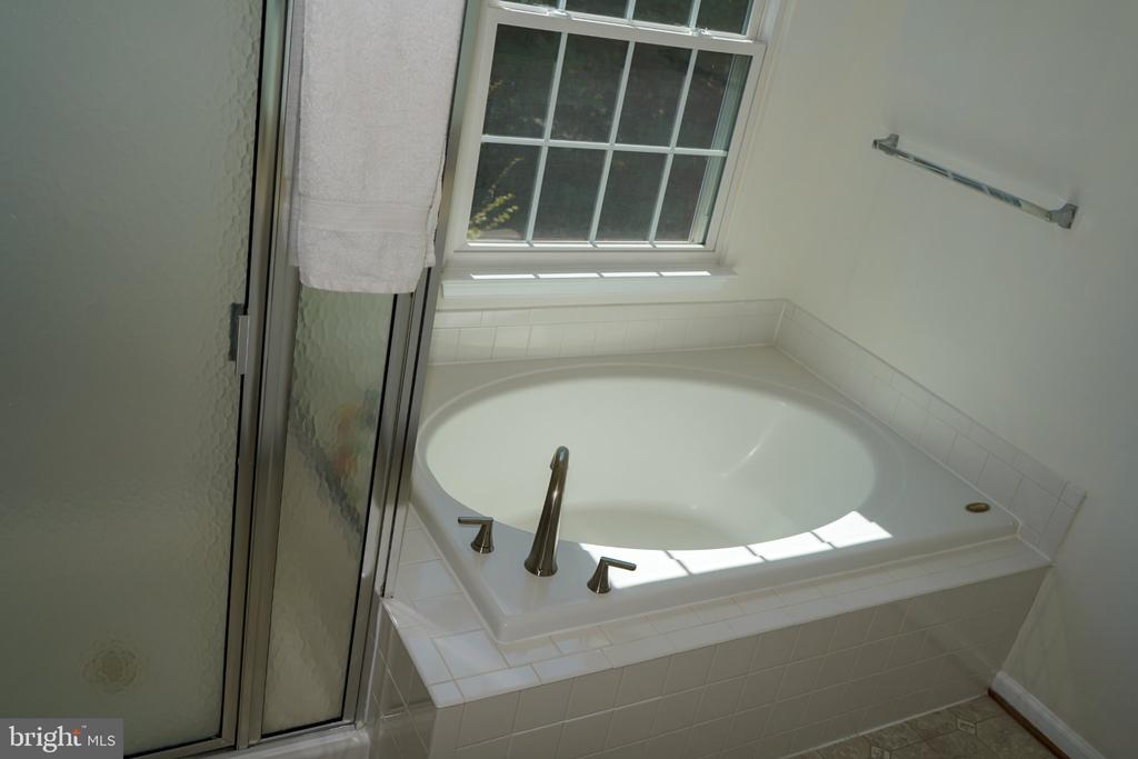 4004 FOUNTAIN BRIDGE CT, FREDERICKSBURG, Virginia 22408, 3 Bedrooms Bedrooms, ,2 BathroomsBathrooms,Residential,NONE AVAILABLE,4004 FOUNTAIN BRIDGE CT,VASP2040862 MLS # VASP2040862