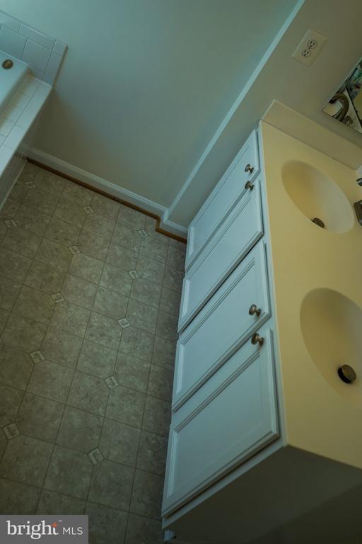4004 FOUNTAIN BRIDGE CT, FREDERICKSBURG, Virginia 22408, 3 Bedrooms Bedrooms, ,2 BathroomsBathrooms,Residential,NONE AVAILABLE,4004 FOUNTAIN BRIDGE CT,VASP2040862 MLS # VASP2040862
