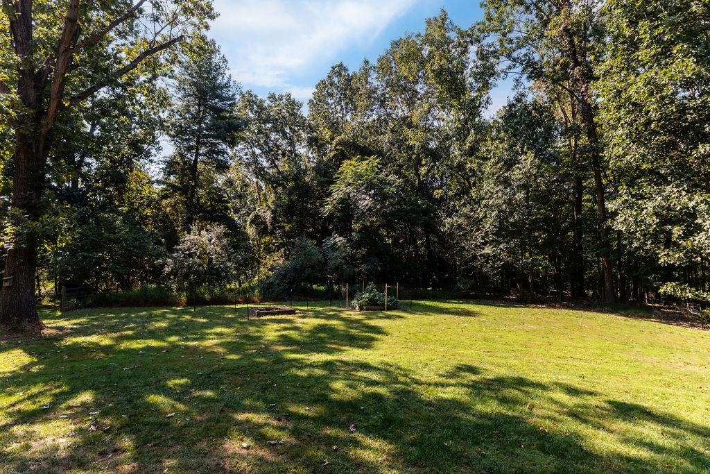 137 CRESTWOOD DR, CHURCHVILLE, Virginia 24421, 3 Bedrooms Bedrooms, ,3 BathroomsBathrooms,Residential,137 CRESTWOOD DR,675681 MLS # 675681