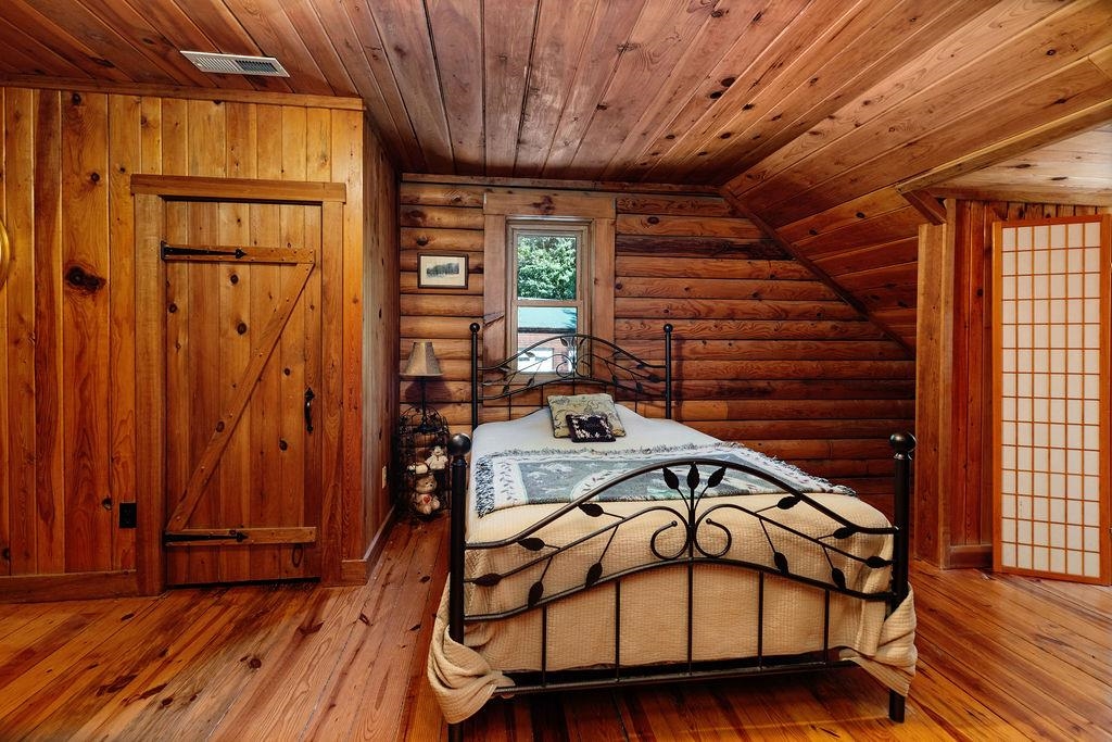 137 CRESTWOOD DR, CHURCHVILLE, Virginia 24421, 3 Bedrooms Bedrooms, ,3 BathroomsBathrooms,Residential,137 CRESTWOOD DR,675681 MLS # 675681