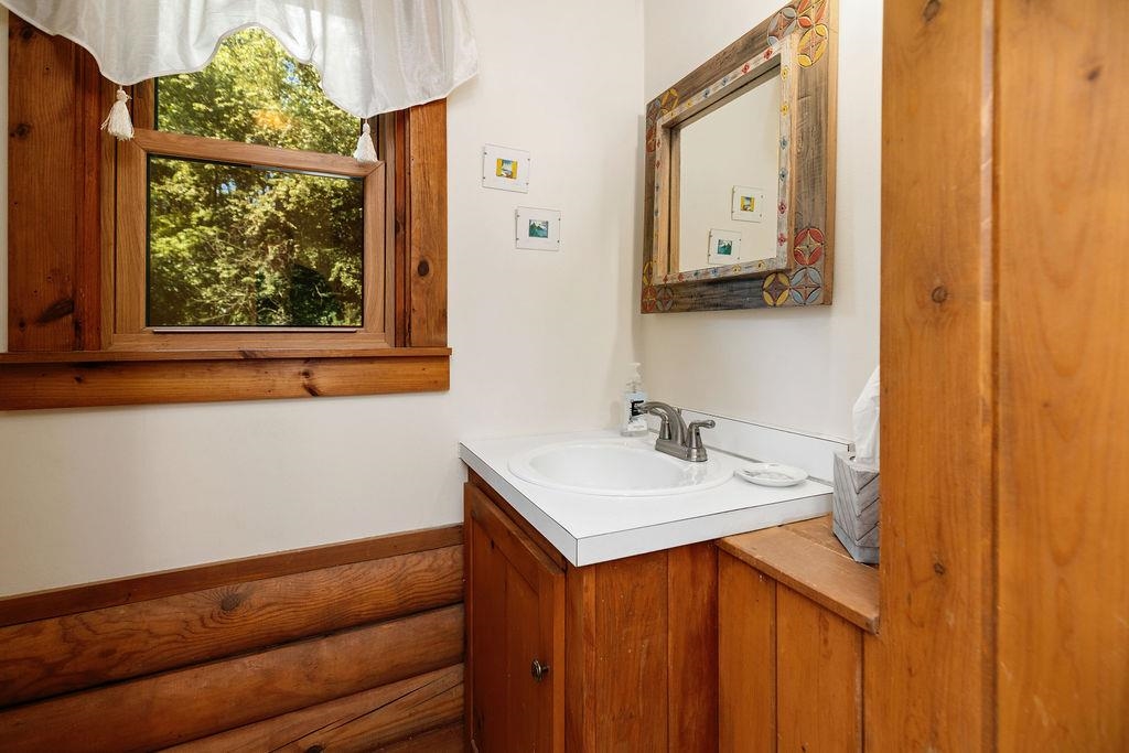 137 CRESTWOOD DR, CHURCHVILLE, Virginia 24421, 3 Bedrooms Bedrooms, ,3 BathroomsBathrooms,Residential,137 CRESTWOOD DR,675681 MLS # 675681