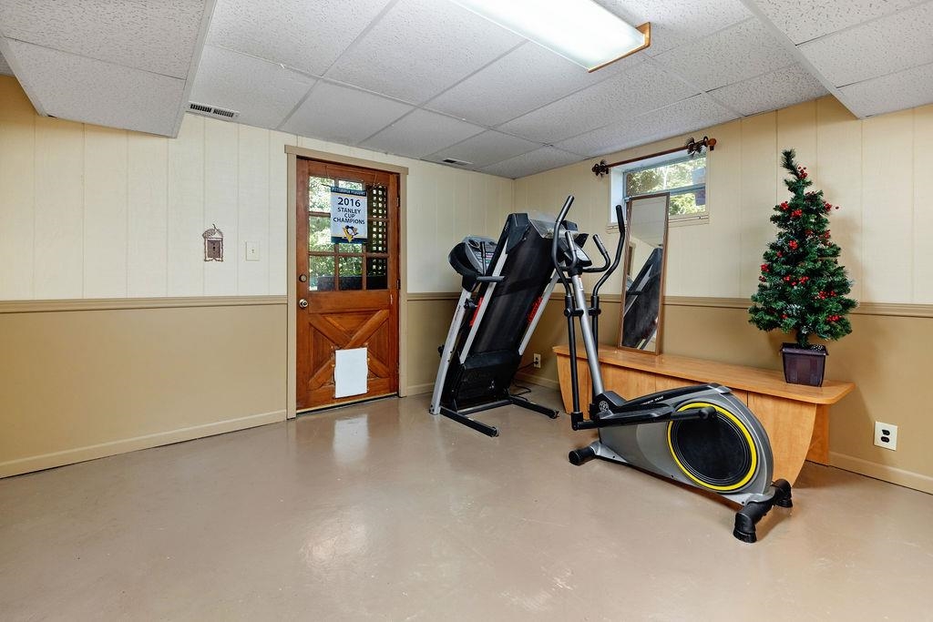 137 CRESTWOOD DR, CHURCHVILLE, Virginia 24421, 3 Bedrooms Bedrooms, ,3 BathroomsBathrooms,Residential,137 CRESTWOOD DR,675681 MLS # 675681