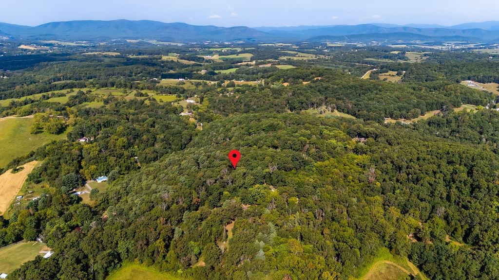 137 CRESTWOOD DR, CHURCHVILLE, Virginia 24421, 3 Bedrooms Bedrooms, ,3 BathroomsBathrooms,Residential,137 CRESTWOOD DR,675681 MLS # 675681