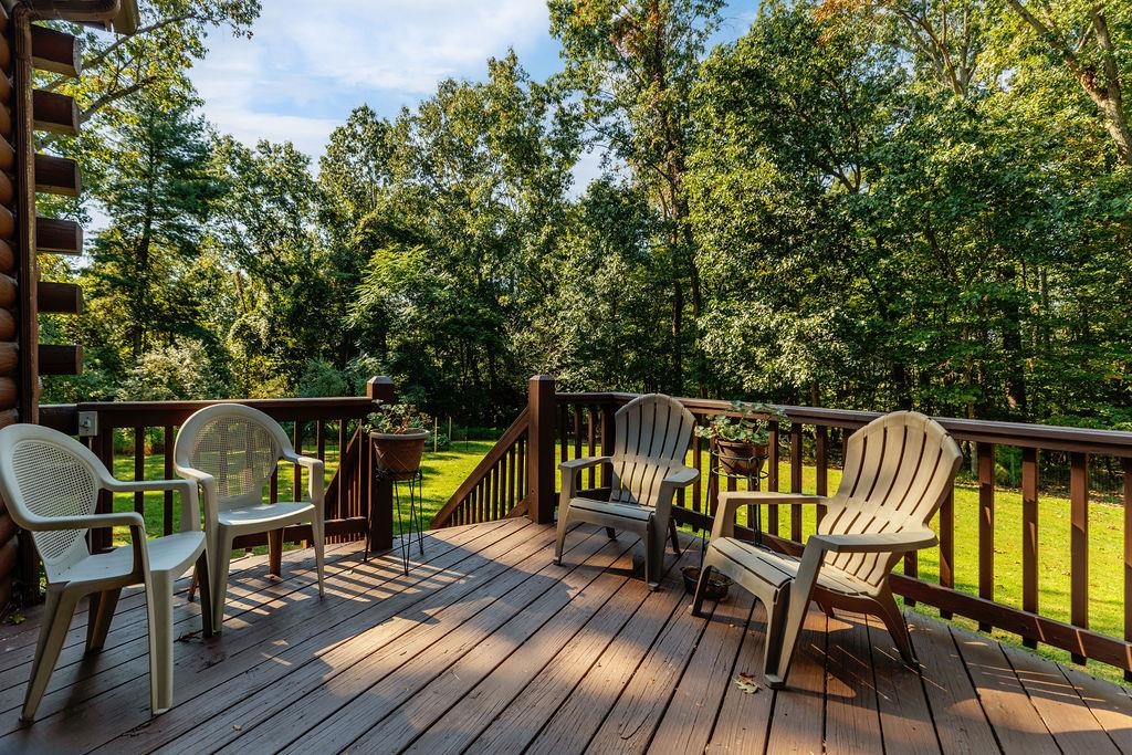 137 CRESTWOOD DR, CHURCHVILLE, Virginia 24421, 3 Bedrooms Bedrooms, ,3 BathroomsBathrooms,Residential,137 CRESTWOOD DR,675681 MLS # 675681