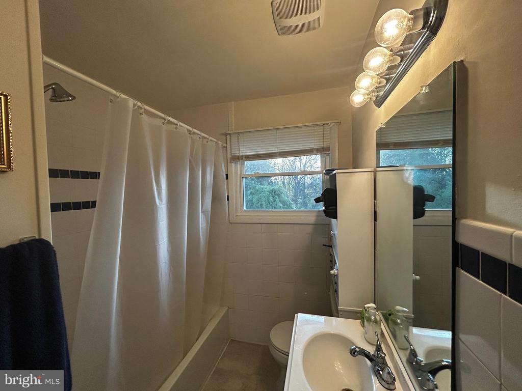 14442 RIXEYVILLE RD, CULPEPER, Virginia 22701, 3 Bedrooms Bedrooms, ,1 BathroomBathrooms,Residential,14442 RIXEYVILLE RD,VACU2013280 MLS # VACU2013280