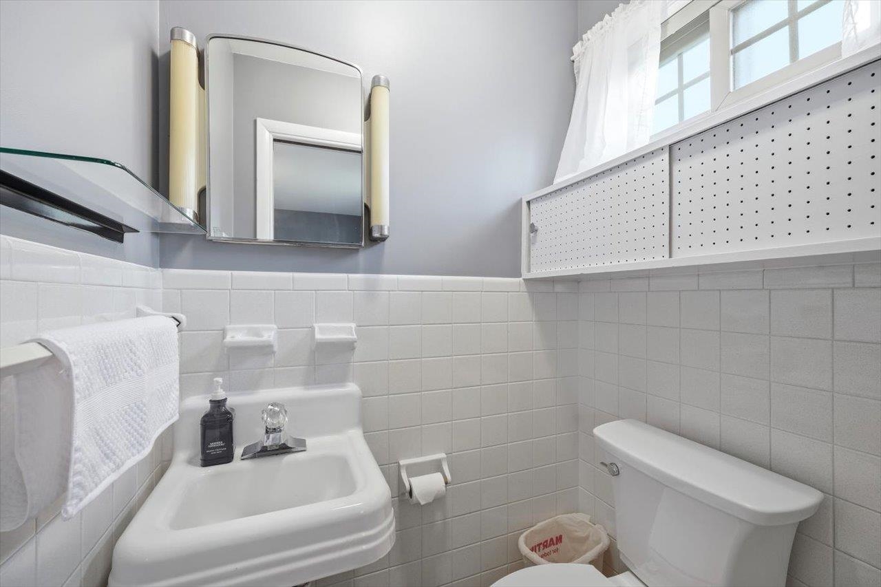 408 ROBIN ST, STAUNTON, Virginia 24401, 3 Bedrooms Bedrooms, ,2 BathroomsBathrooms,Residential,408 ROBIN ST,674844 MLS # 674844