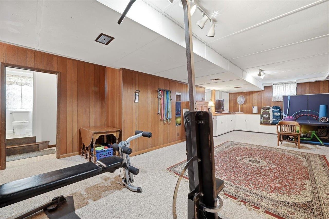 408 ROBIN ST, STAUNTON, Virginia 24401, 3 Bedrooms Bedrooms, ,2 BathroomsBathrooms,Residential,408 ROBIN ST,674844 MLS # 674844