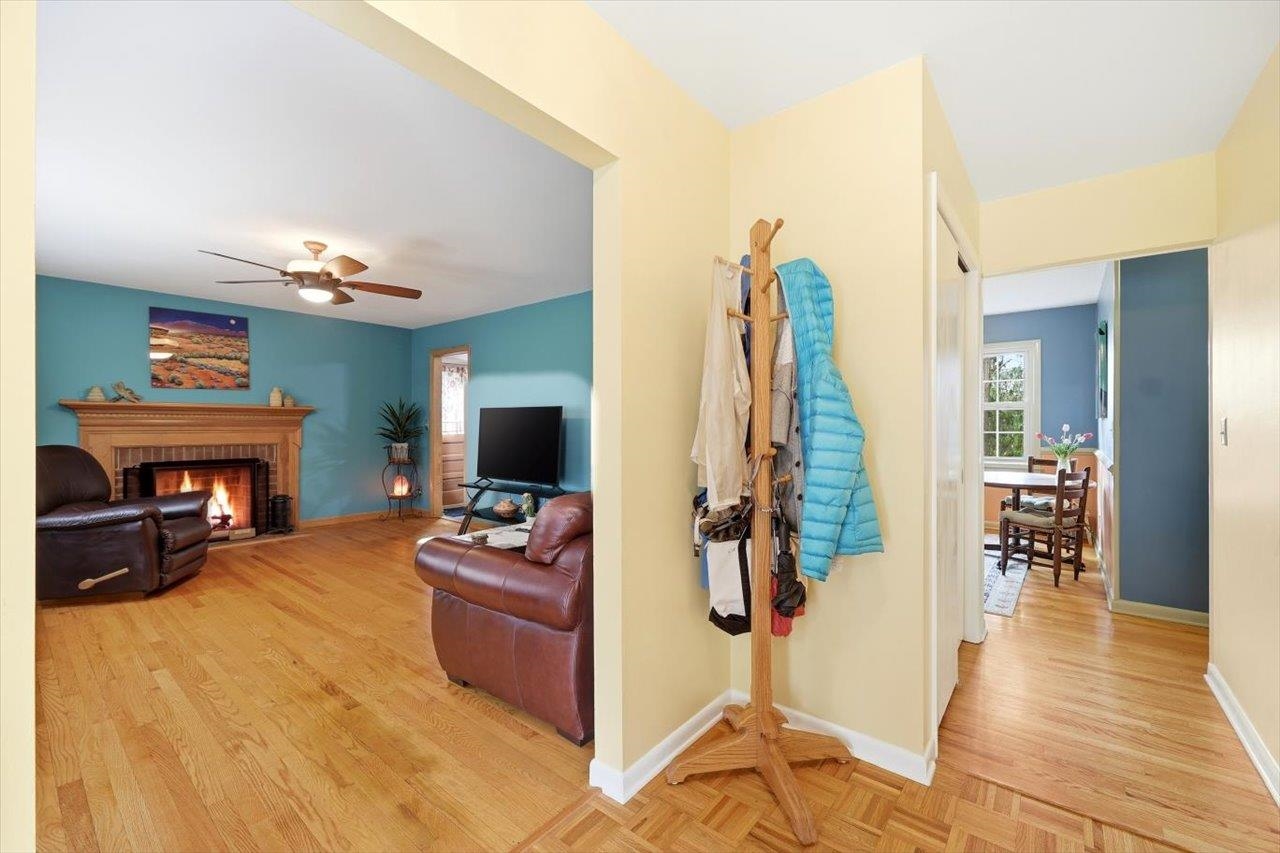 408 ROBIN ST, STAUNTON, Virginia 24401, 3 Bedrooms Bedrooms, ,2 BathroomsBathrooms,Residential,408 ROBIN ST,674844 MLS # 674844