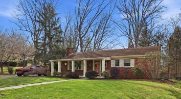 408 ROBIN ST, STAUNTON, Virginia 24401, 3 Bedrooms Bedrooms, ,2 BathroomsBathrooms,Residential,408 ROBIN ST,674844 MLS # 674844