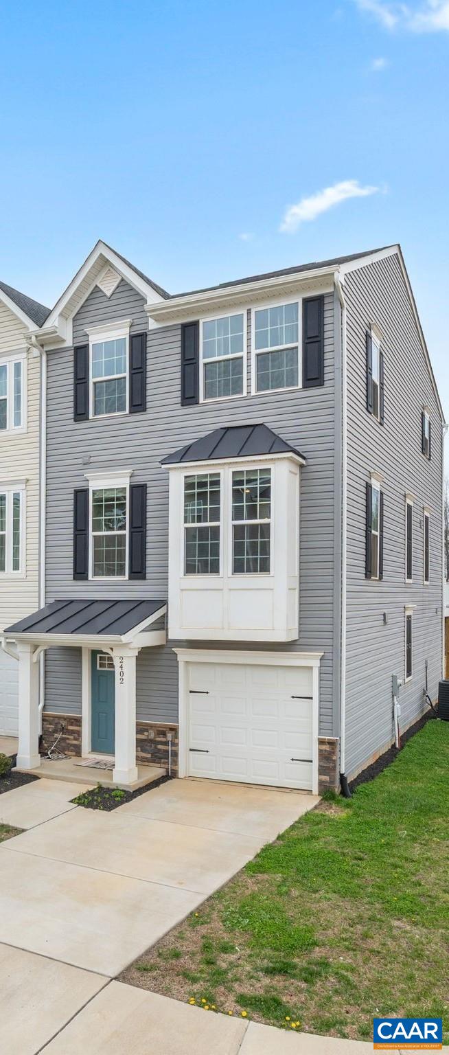 Desirable end-unit location with extra windows, providing abundant natural light and added privacy. Desirable end-unit location with extra windows, providing abundant natural light and added privacy.