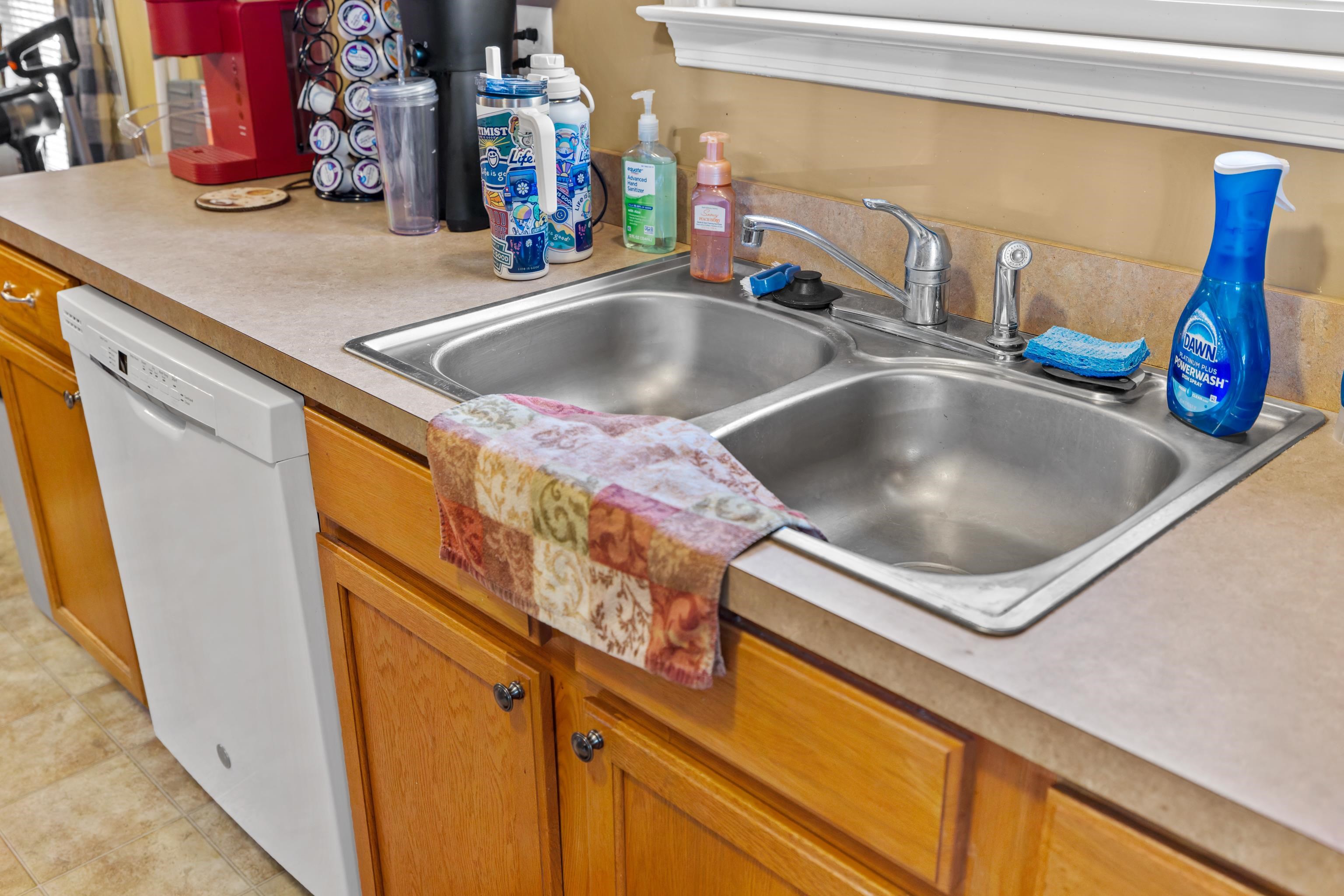 1008 MIDDLEBROOK AVE, STAUNTON, Virginia 24401, 3 Bedrooms Bedrooms, ,2 BathroomsBathrooms,Residential,1008 MIDDLEBROOK AVE,675683 MLS # 675683