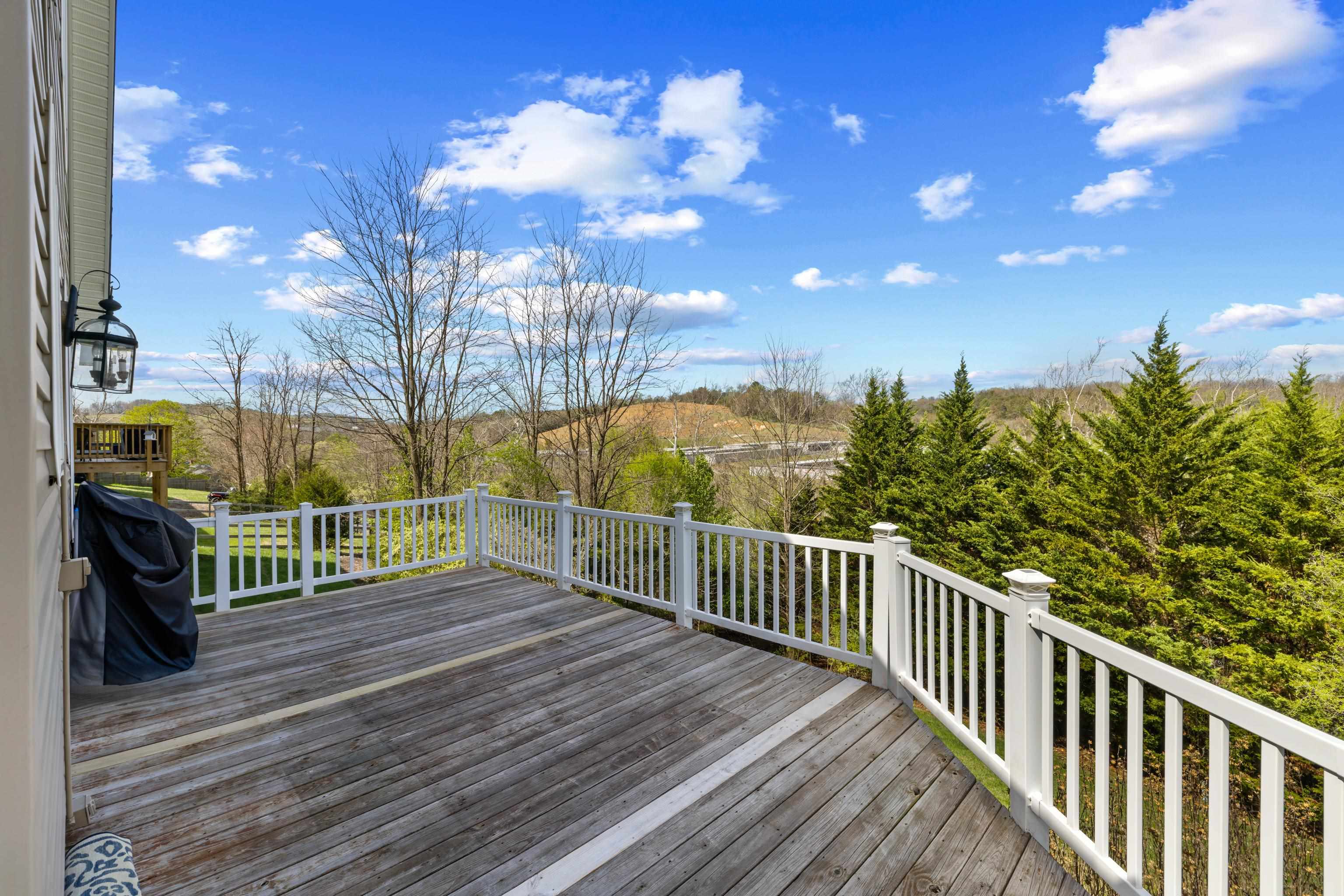 1008 MIDDLEBROOK AVE, STAUNTON, Virginia 24401, 3 Bedrooms Bedrooms, ,2 BathroomsBathrooms,Residential,1008 MIDDLEBROOK AVE,675683 MLS # 675683