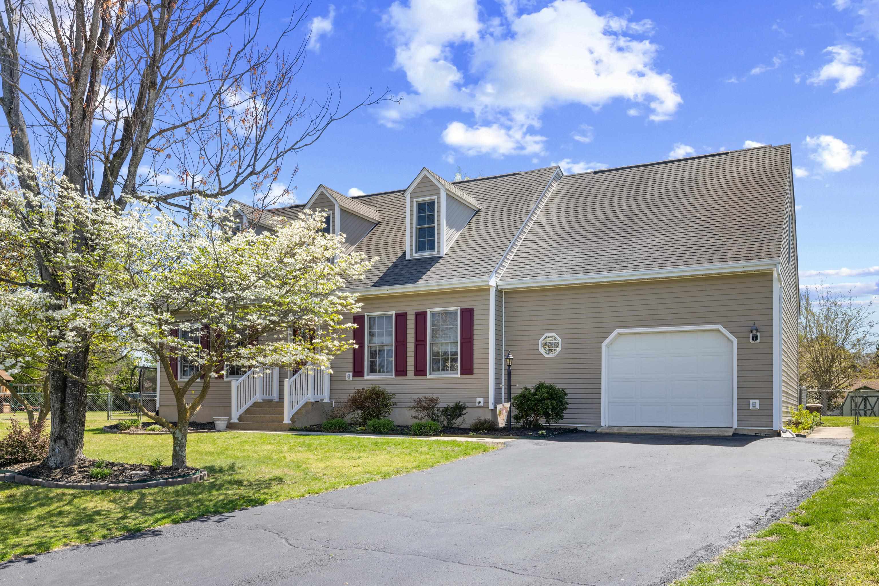 45 LEDYARD CT, STUARTS DRAFT, Virginia 24477, 5 Bedrooms Bedrooms, ,2 BathroomsBathrooms,Residential,45 LEDYARD CT,675686 MLS # 675686