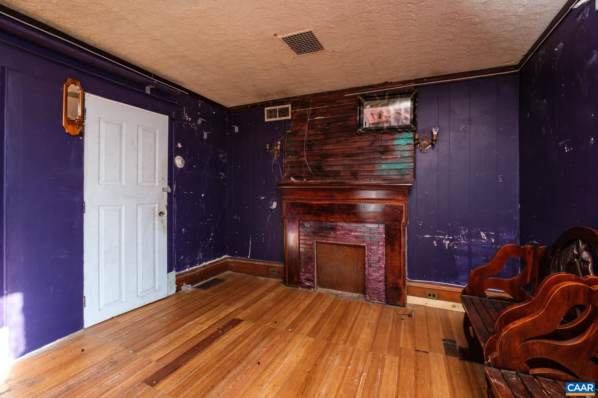 580 HAWKINS ST, HARRISONBURG, Virginia 22801, 2 Bedrooms Bedrooms, ,1 BathroomBathrooms,Residential,580 HAWKINS ST,580 HAWKINS ST,675691 MLS # 675691