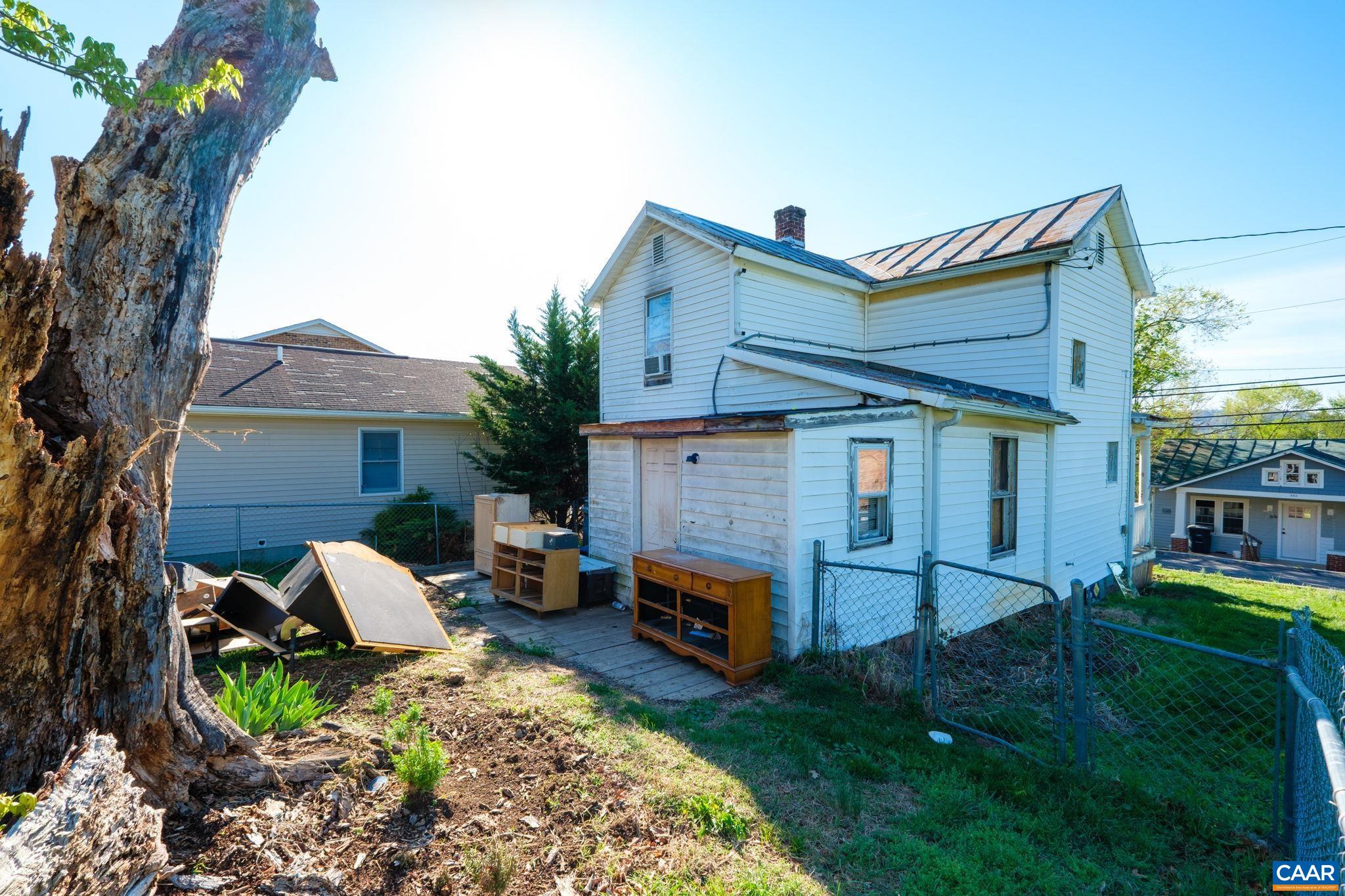 580 HAWKINS ST, HARRISONBURG, Virginia 22801, 2 Bedrooms Bedrooms, ,1 BathroomBathrooms,Residential,580 HAWKINS ST,580 HAWKINS ST,675691 MLS # 675691