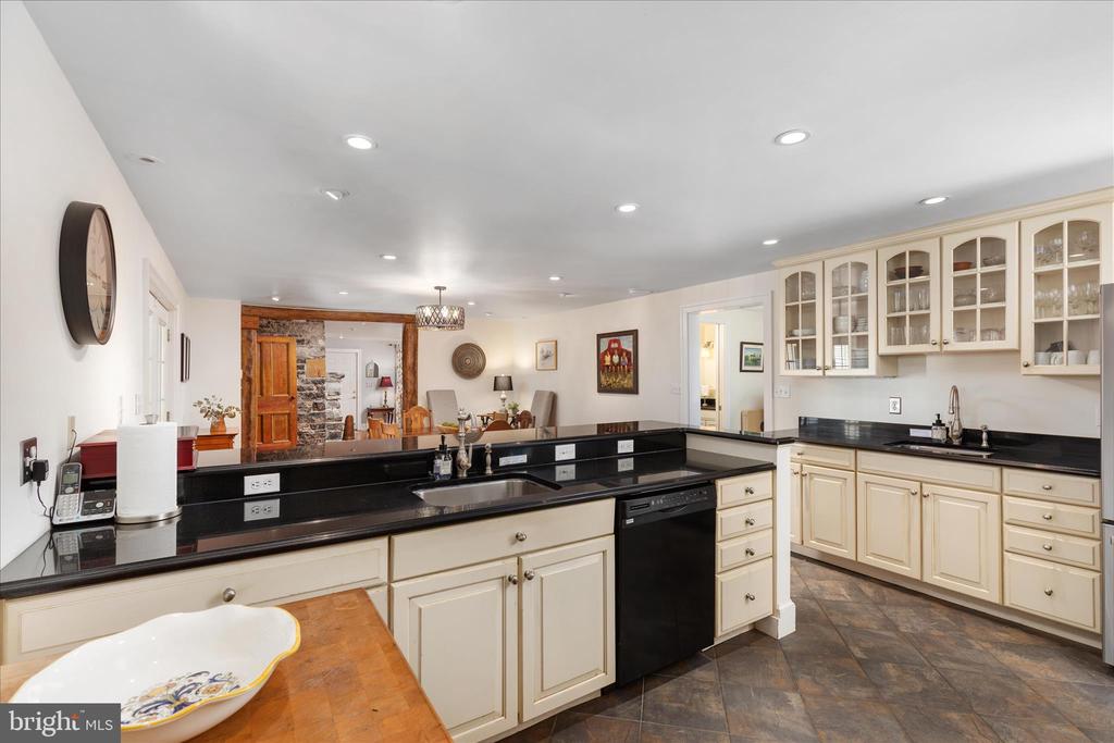 315 GANDERS DR, LURAY, Virginia 22835, 4 Bedrooms Bedrooms, ,5 BathroomsBathrooms,Residential,315 GANDERS DR,VAPA2006204 MLS # VAPA2006204