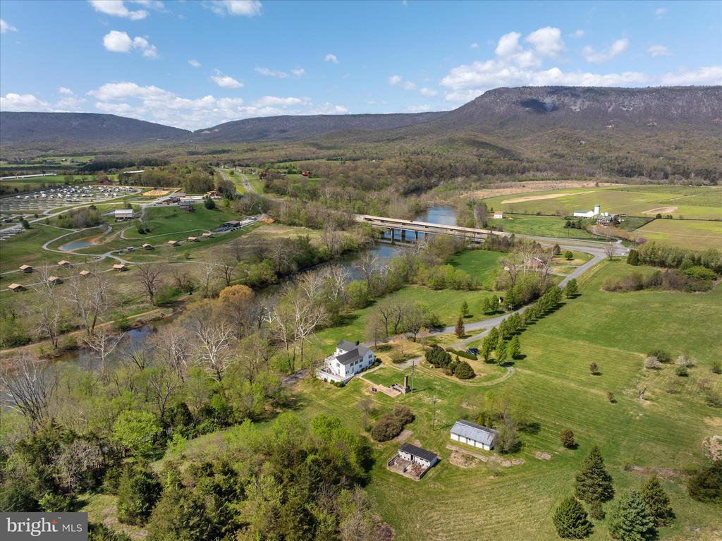 315 GANDERS DR, LURAY, Virginia 22835, 4 Bedrooms Bedrooms, ,5 BathroomsBathrooms,Residential,315 GANDERS DR,VAPA2006204 MLS # VAPA2006204