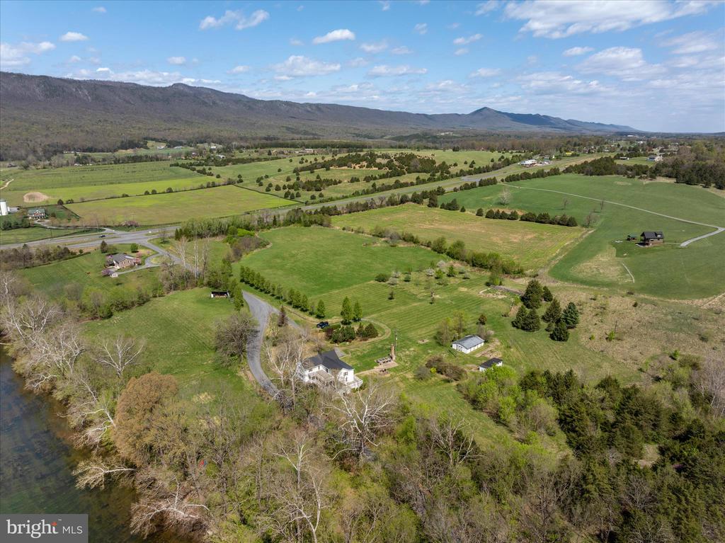 315 GANDERS DR, LURAY, Virginia 22835, 4 Bedrooms Bedrooms, ,5 BathroomsBathrooms,Residential,315 GANDERS DR,VAPA2006204 MLS # VAPA2006204