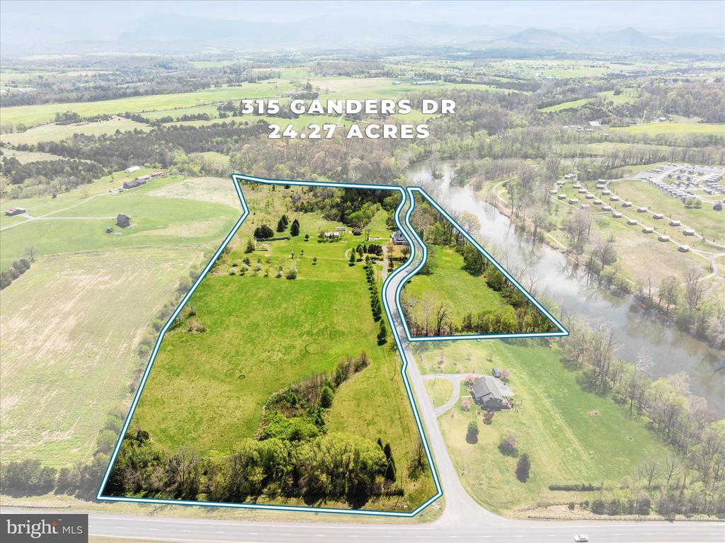 315 GANDERS DR, LURAY, Virginia 22835, 4 Bedrooms Bedrooms, ,5 BathroomsBathrooms,Residential,315 GANDERS DR,VAPA2006204 MLS # VAPA2006204