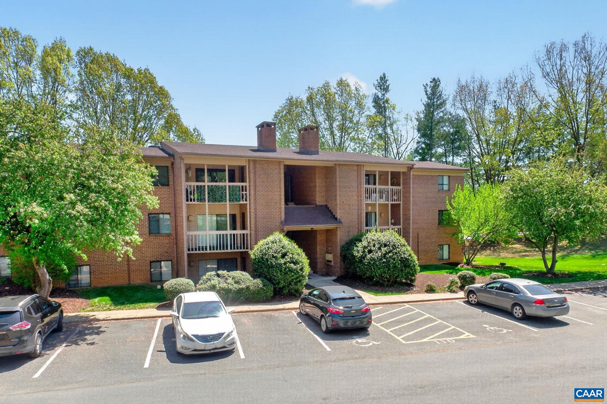 110 TURTLE CREEK RD, CHARLOTTESVILLE, Virginia 22901, 2 Bedrooms Bedrooms, ,2 BathroomsBathrooms,Residential,110 TURTLE CREEK RD,675537 MLS # 675537