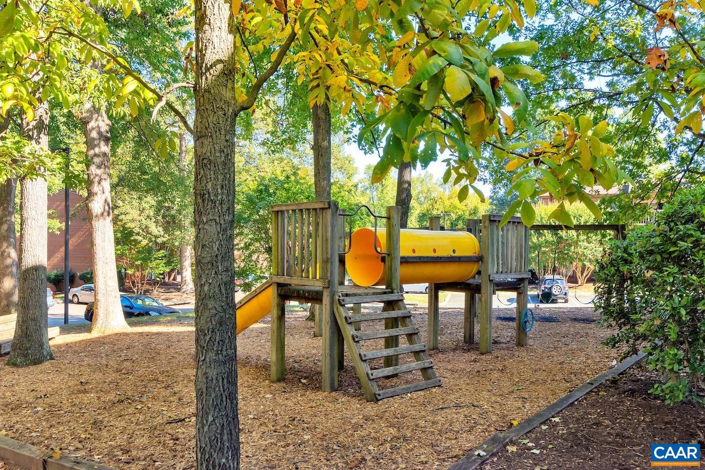 110 TURTLE CREEK RD, CHARLOTTESVILLE, Virginia 22901, 2 Bedrooms Bedrooms, ,2 BathroomsBathrooms,Residential,110 TURTLE CREEK RD,675537 MLS # 675537