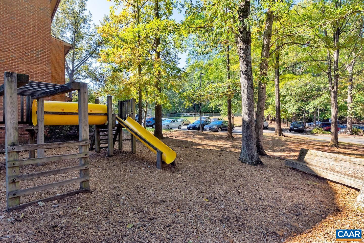 110 TURTLE CREEK RD, CHARLOTTESVILLE, Virginia 22901, 2 Bedrooms Bedrooms, ,2 BathroomsBathrooms,Residential,110 TURTLE CREEK RD,675537 MLS # 675537