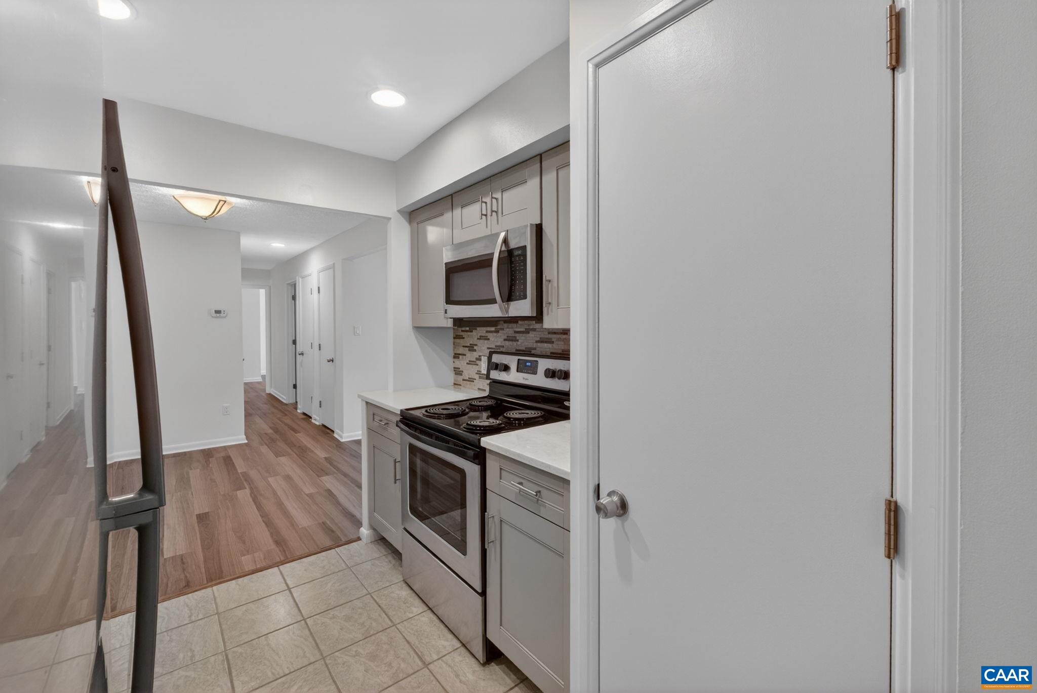 110 TURTLE CREEK RD, CHARLOTTESVILLE, Virginia 22901, 2 Bedrooms Bedrooms, ,2 BathroomsBathrooms,Residential,110 TURTLE CREEK RD,675537 MLS # 675537