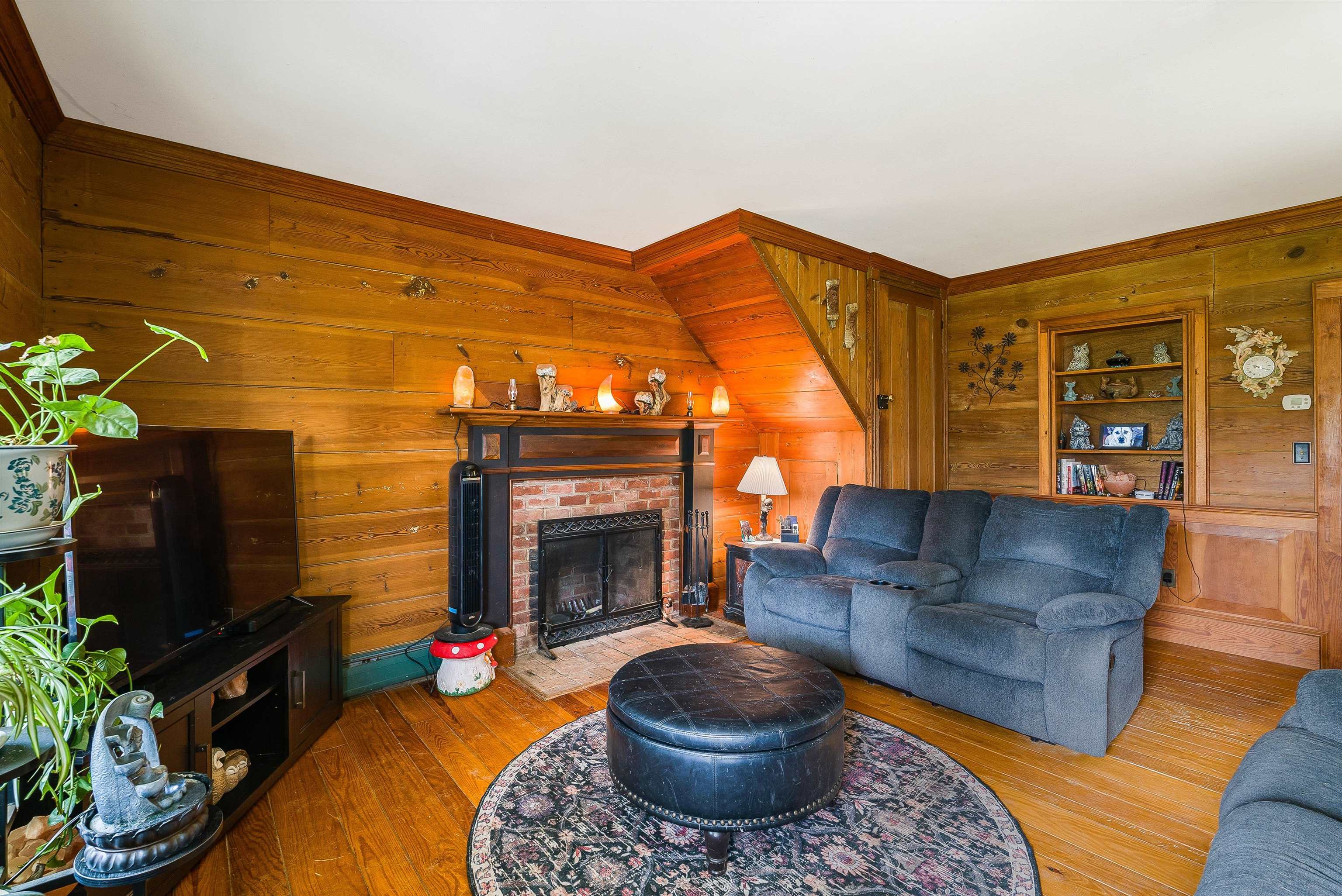 574 JIGGADY RD, NEW MARKET, Virginia 22844, 6 Bedrooms Bedrooms, ,4 BathroomsBathrooms,Residential,574 JIGGADY RD,675695 MLS # 675695 574 JIGGADY RD, NEW MARKET, Virginia 22844, 6 Bedrooms Bedrooms, ,4 BathroomsBathrooms,Residential,574 JIGGADY RD,675695 MLS # 675695