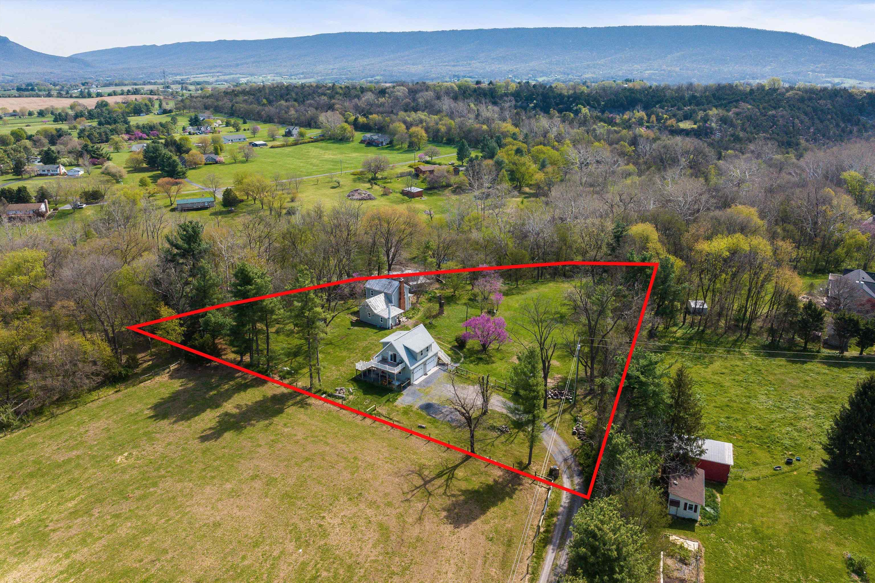 574 JIGGADY RD, NEW MARKET, Virginia 22844, 6 Bedrooms Bedrooms, ,4 BathroomsBathrooms,Residential,574 JIGGADY RD,675695 MLS # 675695 574 JIGGADY RD, NEW MARKET, Virginia 22844, 6 Bedrooms Bedrooms, ,4 BathroomsBathrooms,Residential,574 JIGGADY RD,675695 MLS # 675695