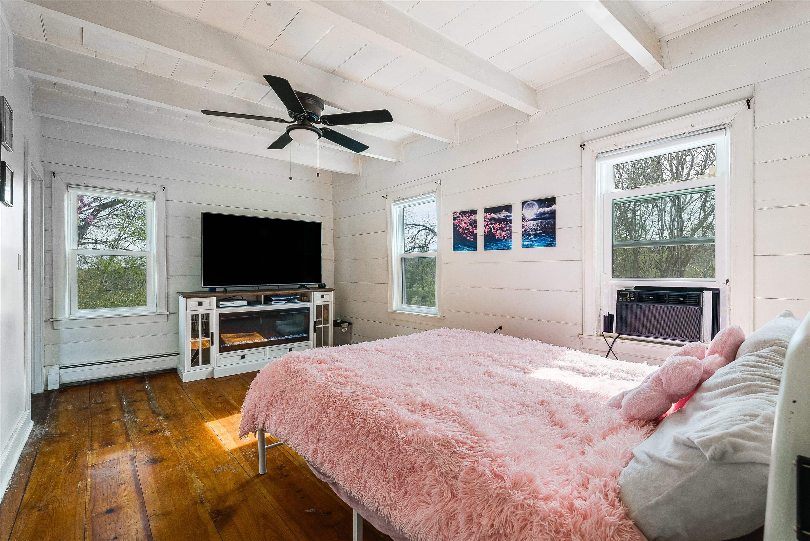 574 JIGGADY RD, NEW MARKET, Virginia 22844, 6 Bedrooms Bedrooms, ,4 BathroomsBathrooms,Residential,574 JIGGADY RD,675695 MLS # 675695 574 JIGGADY RD, NEW MARKET, Virginia 22844, 6 Bedrooms Bedrooms, ,4 BathroomsBathrooms,Residential,574 JIGGADY RD,675695 MLS # 675695