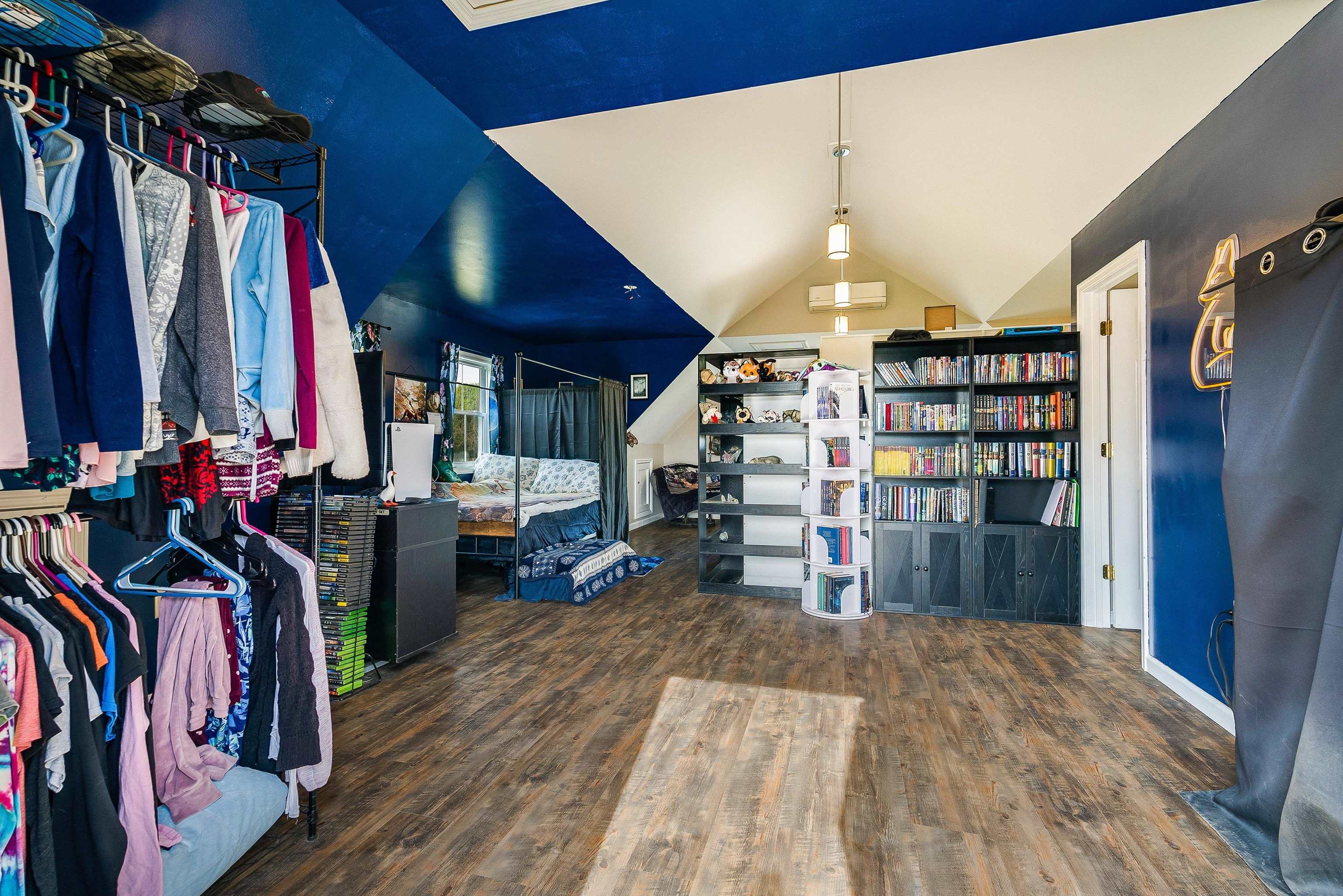 574 JIGGADY RD, NEW MARKET, Virginia 22844, 6 Bedrooms Bedrooms, ,4 BathroomsBathrooms,Residential,574 JIGGADY RD,675695 MLS # 675695 574 JIGGADY RD, NEW MARKET, Virginia 22844, 6 Bedrooms Bedrooms, ,4 BathroomsBathrooms,Residential,574 JIGGADY RD,675695 MLS # 675695