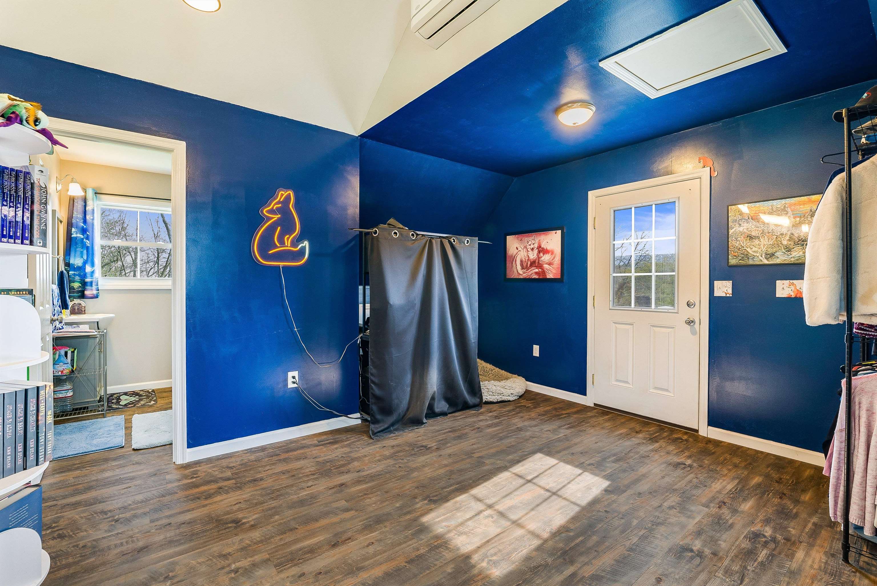 574 JIGGADY RD, NEW MARKET, Virginia 22844, 6 Bedrooms Bedrooms, ,4 BathroomsBathrooms,Residential,574 JIGGADY RD,675695 MLS # 675695 574 JIGGADY RD, NEW MARKET, Virginia 22844, 6 Bedrooms Bedrooms, ,4 BathroomsBathrooms,Residential,574 JIGGADY RD,675695 MLS # 675695