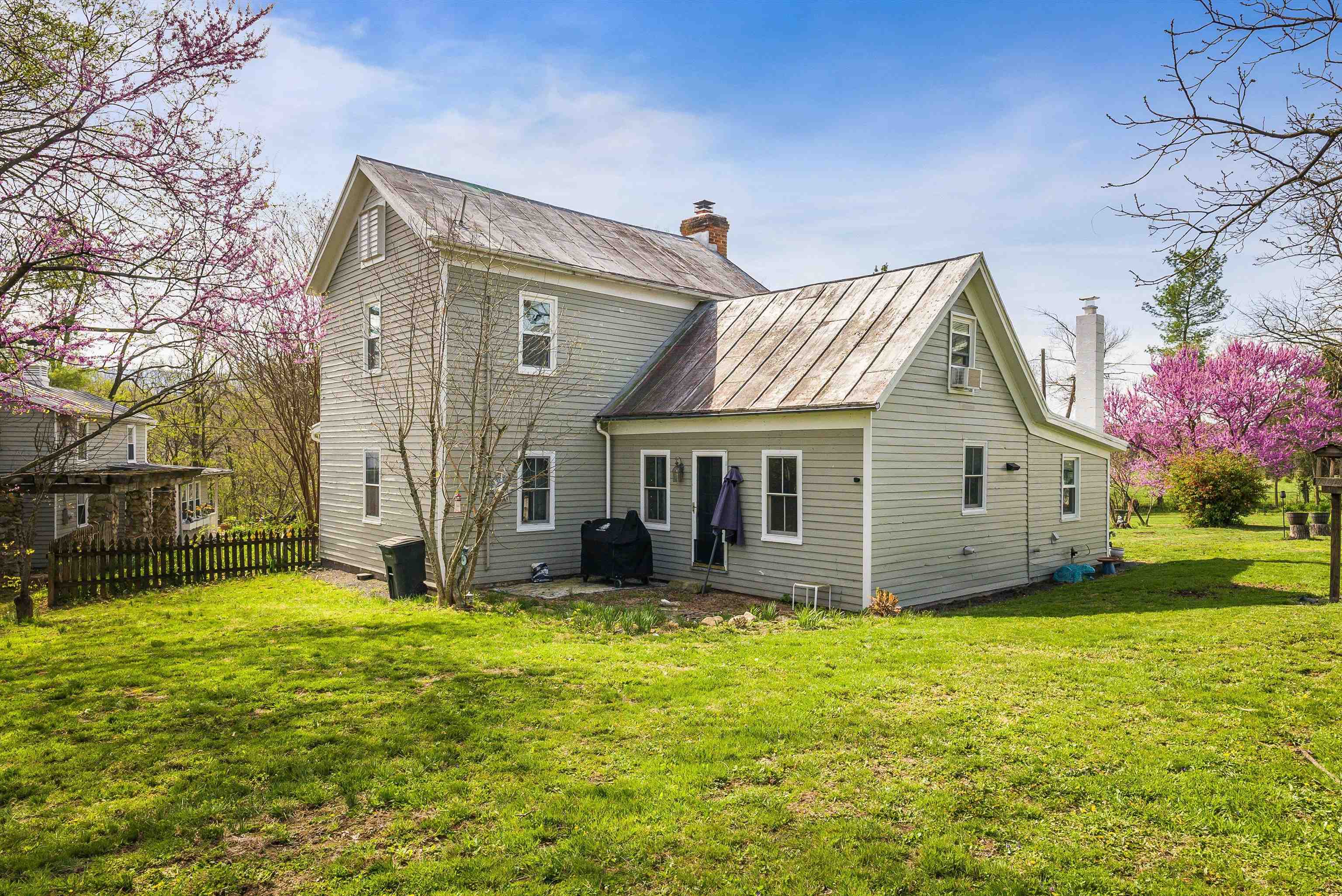 574 JIGGADY RD, NEW MARKET, Virginia 22844, 6 Bedrooms Bedrooms, ,4 BathroomsBathrooms,Residential,574 JIGGADY RD,675695 MLS # 675695 574 JIGGADY RD, NEW MARKET, Virginia 22844, 6 Bedrooms Bedrooms, ,4 BathroomsBathrooms,Residential,574 JIGGADY RD,675695 MLS # 675695