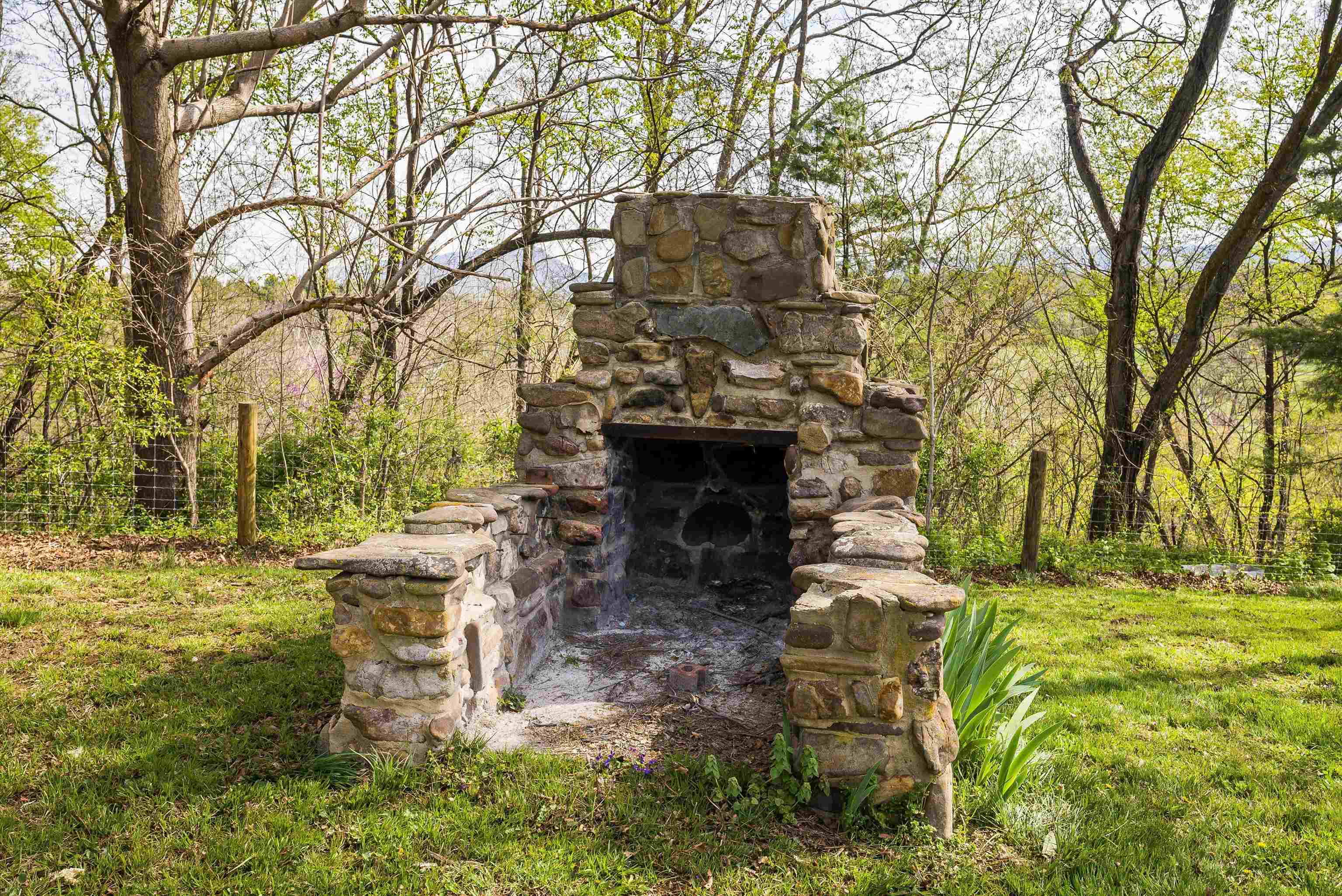 574 JIGGADY RD, NEW MARKET, Virginia 22844, 6 Bedrooms Bedrooms, ,4 BathroomsBathrooms,Residential,574 JIGGADY RD,675695 MLS # 675695 574 JIGGADY RD, NEW MARKET, Virginia 22844, 6 Bedrooms Bedrooms, ,4 BathroomsBathrooms,Residential,574 JIGGADY RD,675695 MLS # 675695