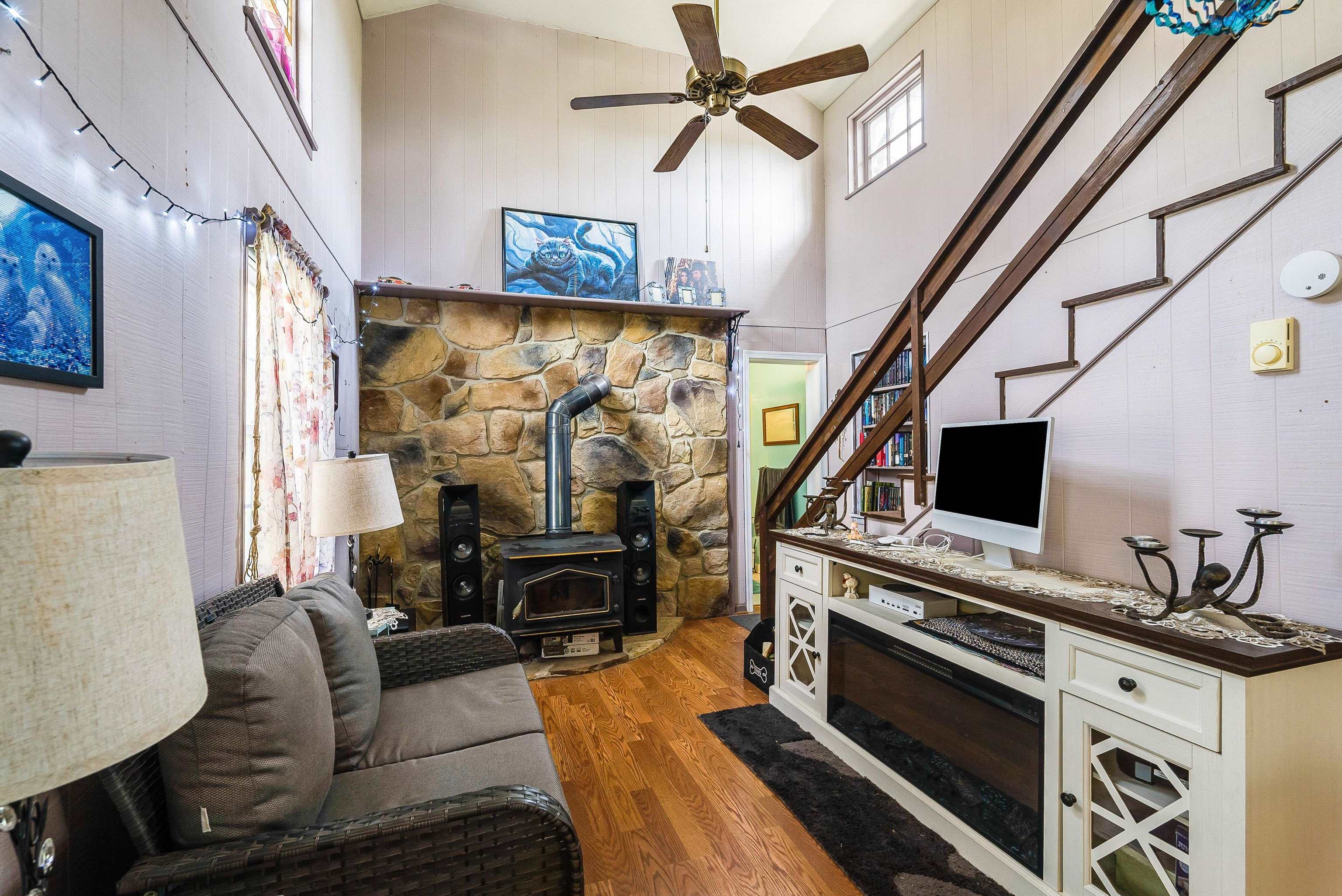 574 JIGGADY RD, NEW MARKET, Virginia 22844, 6 Bedrooms Bedrooms, ,4 BathroomsBathrooms,Residential,574 JIGGADY RD,675695 MLS # 675695 574 JIGGADY RD, NEW MARKET, Virginia 22844, 6 Bedrooms Bedrooms, ,4 BathroomsBathrooms,Residential,574 JIGGADY RD,675695 MLS # 675695