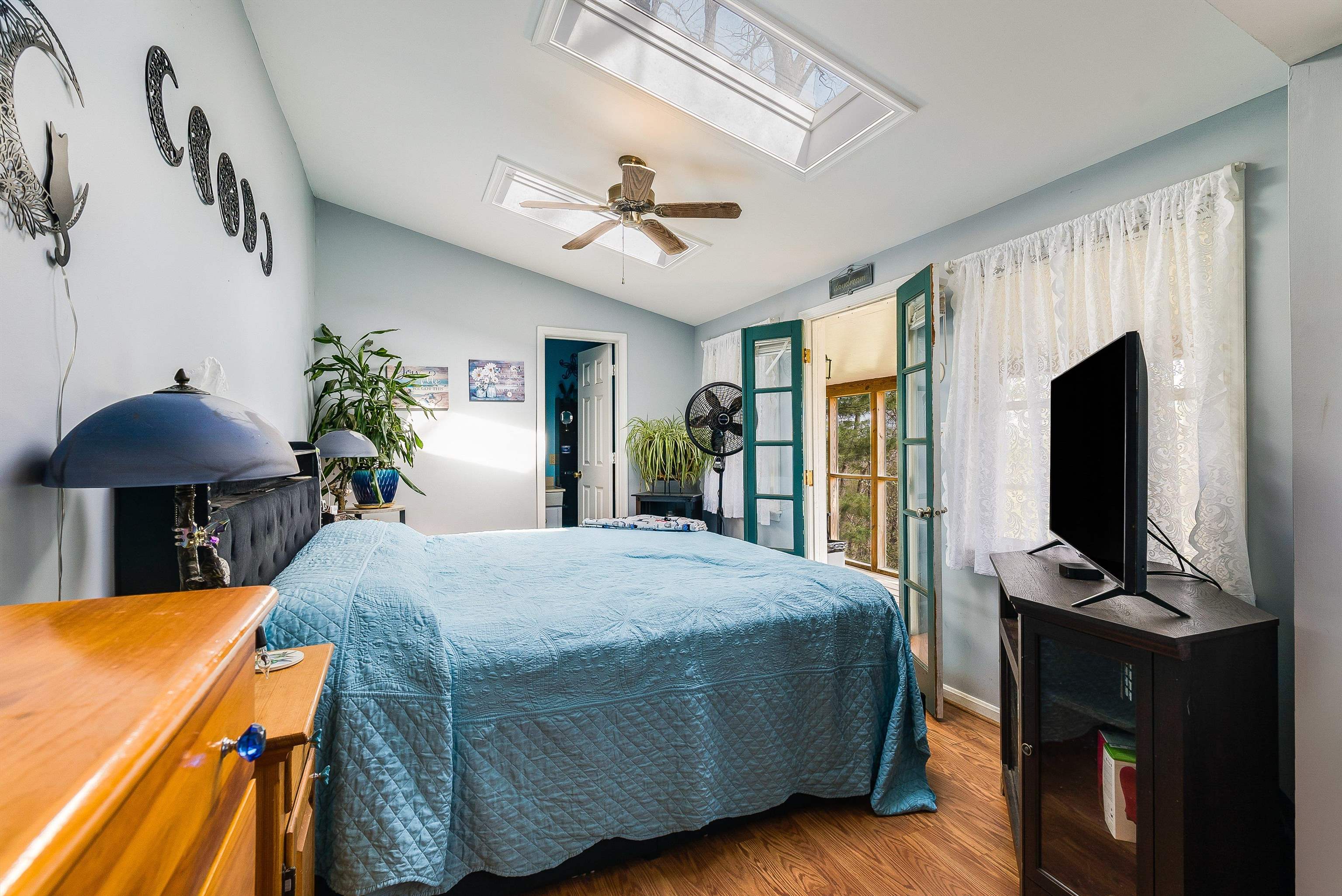 574 JIGGADY RD, NEW MARKET, Virginia 22844, 6 Bedrooms Bedrooms, ,4 BathroomsBathrooms,Residential,574 JIGGADY RD,675695 MLS # 675695 574 JIGGADY RD, NEW MARKET, Virginia 22844, 6 Bedrooms Bedrooms, ,4 BathroomsBathrooms,Residential,574 JIGGADY RD,675695 MLS # 675695