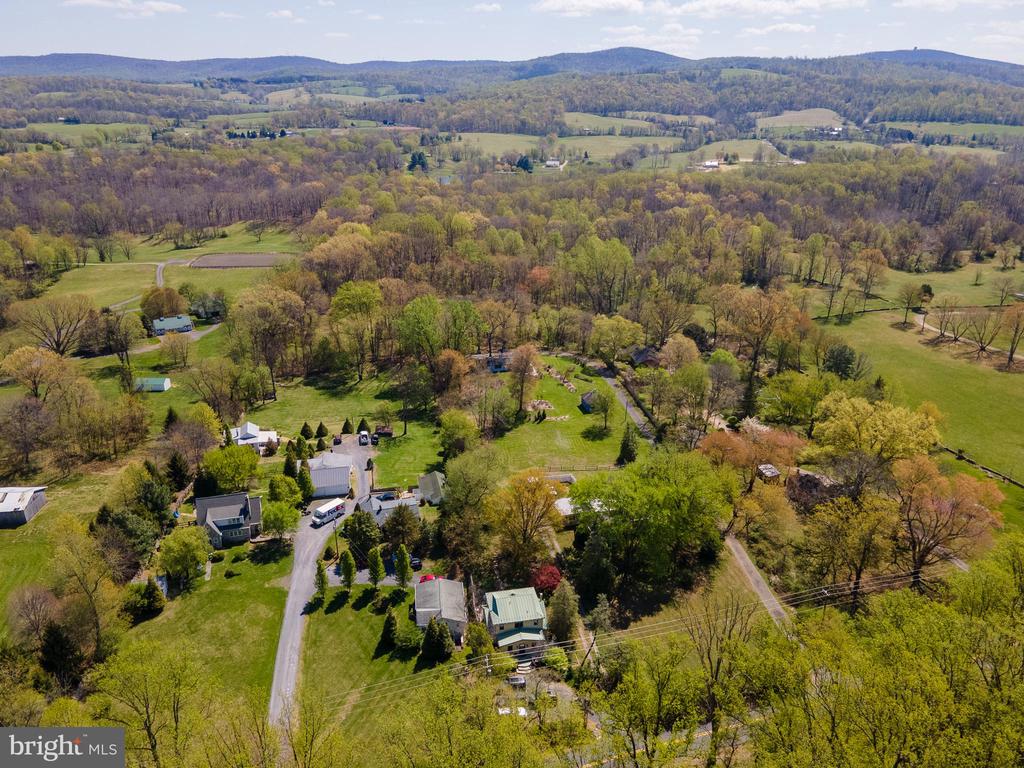 2675 HALFWAY RD, THE PLAINS, Virginia 20198, 2 Bedrooms Bedrooms, ,1 BathroomBathrooms,Residential,2675 HALFWAY RD,VAFQ2021302 MLS # VAFQ2021302