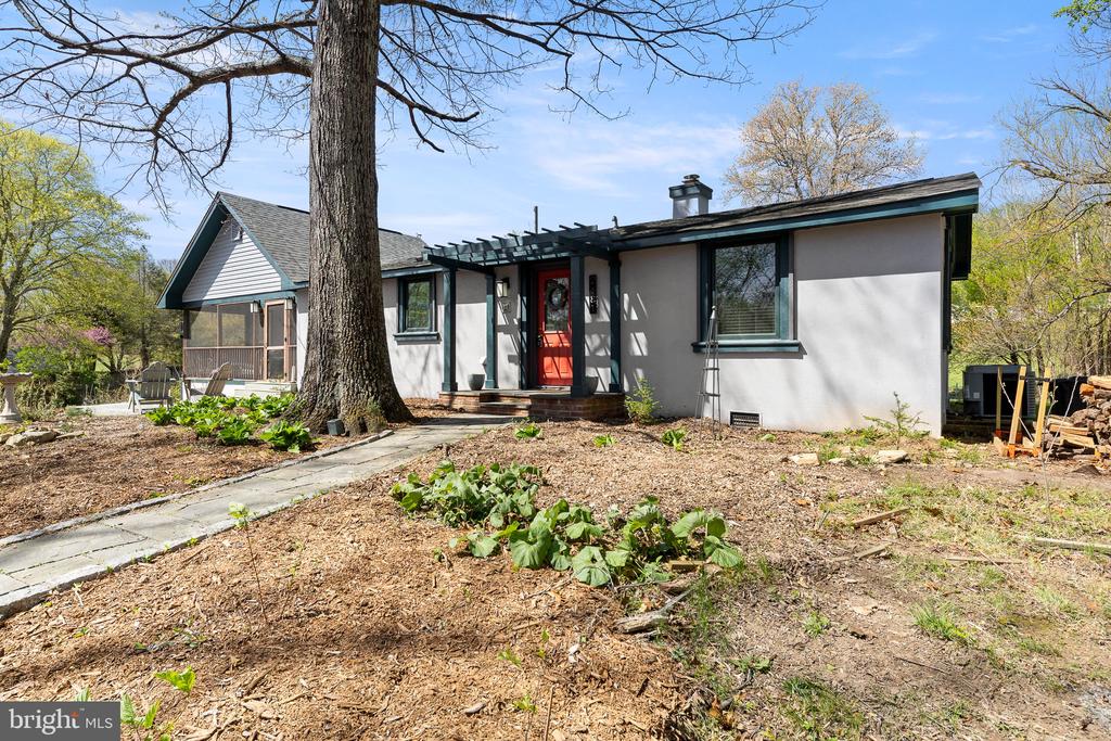 2681 HALFWAY RD, THE PLAINS, Virginia, 2 Bedrooms Bedrooms, ,1 BathroomBathrooms,Residential,2681 HALFWAY RD,VAFQ2021456 MLS # VAFQ2021456