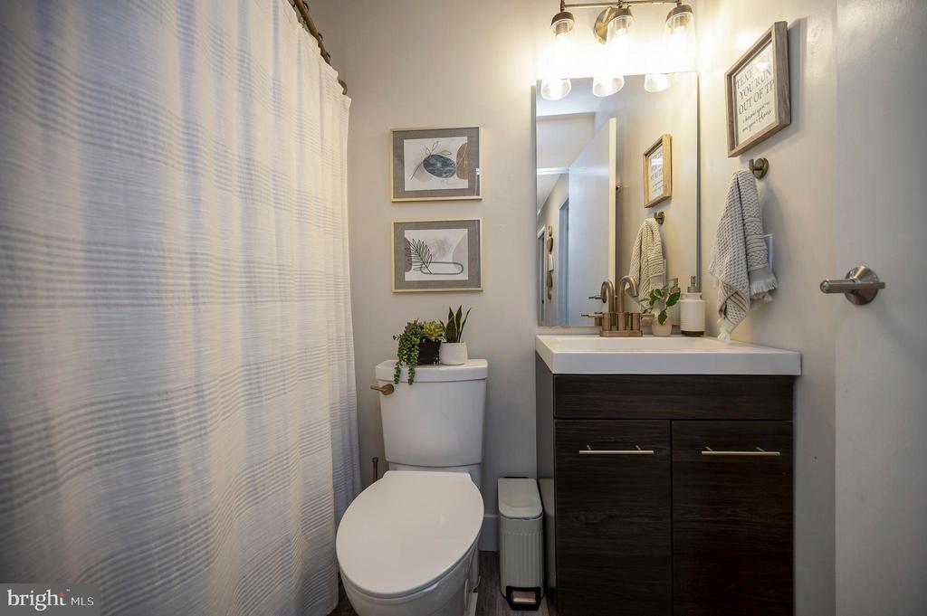 5113 PECAN DR, FREDERICKSBURG, Virginia 22407, 4 Bedrooms Bedrooms, ,2 BathroomsBathrooms,Residential,BREEZEWOOD,5113 PECAN DR,VASP2040906 MLS # VASP2040906