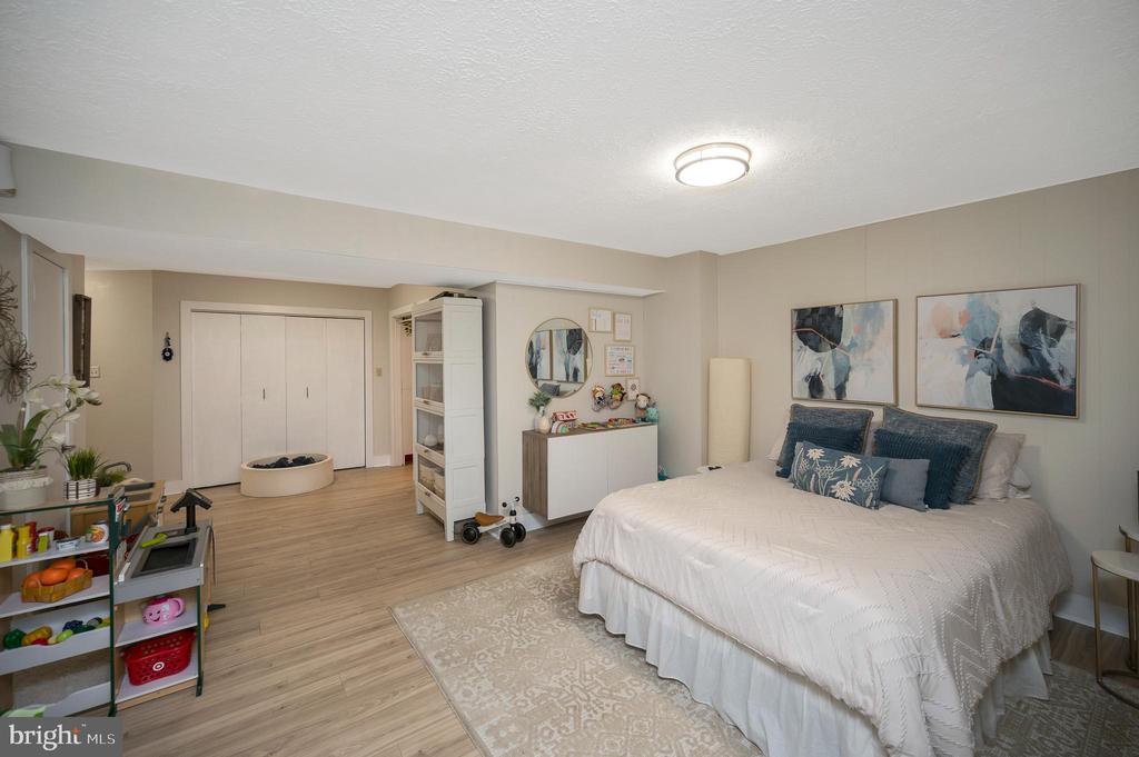 5113 PECAN DR, FREDERICKSBURG, Virginia 22407, 4 Bedrooms Bedrooms, ,2 BathroomsBathrooms,Residential,BREEZEWOOD,5113 PECAN DR,VASP2040906 MLS # VASP2040906