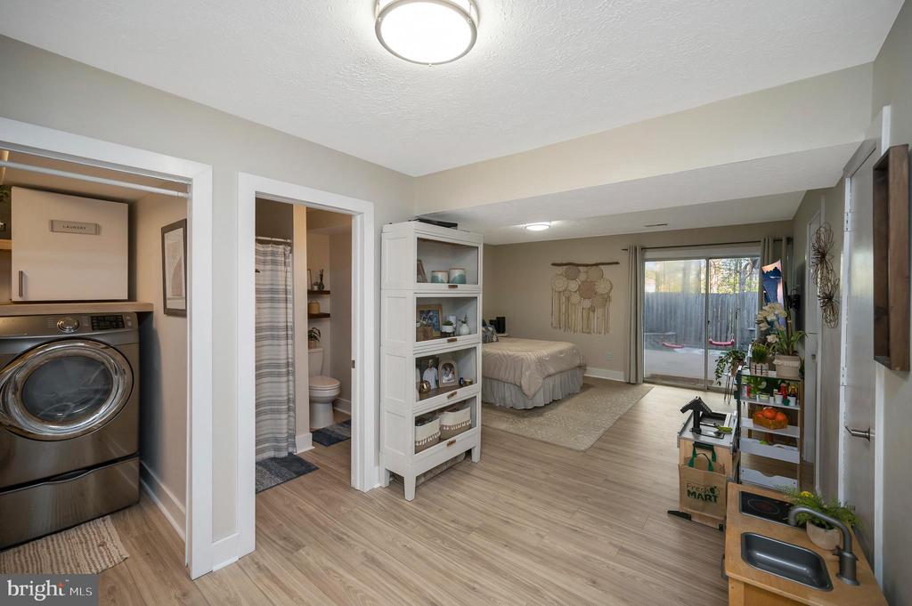 5113 PECAN DR, FREDERICKSBURG, Virginia 22407, 4 Bedrooms Bedrooms, ,2 BathroomsBathrooms,Residential,BREEZEWOOD,5113 PECAN DR,VASP2040906 MLS # VASP2040906