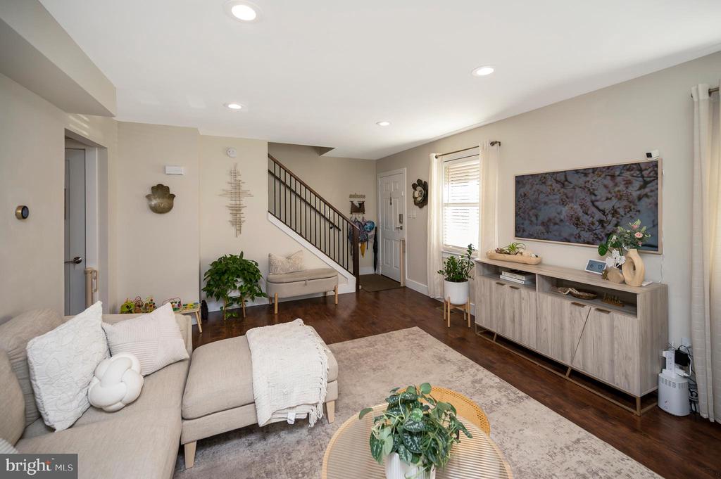 5113 PECAN DR, FREDERICKSBURG, Virginia 22407, 4 Bedrooms Bedrooms, ,2 BathroomsBathrooms,Residential,BREEZEWOOD,5113 PECAN DR,VASP2040906 MLS # VASP2040906